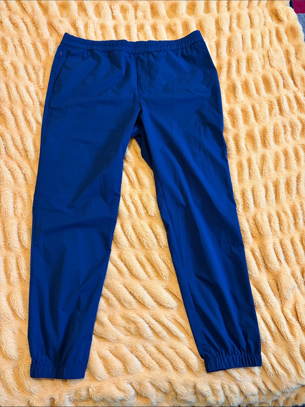 Banana Republic Slim Fit Joggers - Large